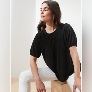 Banana Republic Black Textured‎ Smocked Round Neck Short Sleeve Blouse Top